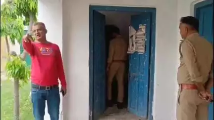हसनपुर: मोहल्ला कोट में स्थित कंपोजिट विद्यालय के ताले तोड़कर चोरों ने की हजारों की चोरी, पुलिस जांच में जुटी