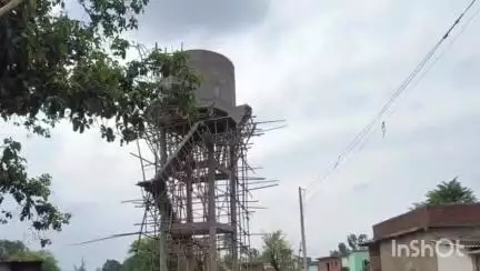 जैतपुर: बुढार पकरिया में बनी पानी की टंकियां आज तक खाली, लोग पानी के लिए परेशान