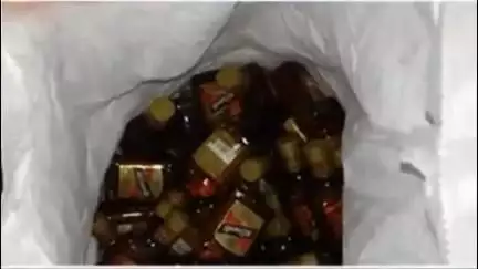 कनीना: सीहोर गांव से पुलिस ने गुप्त सूचना पर 133 बोतल अवैध शराब पकड़ी
