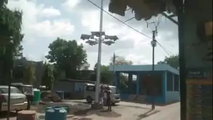 मालेगाव: अशोक नगर येथील तीन महिन्यापासून लटकत असलेला हाय माक्सलाईट पब्लिकच्या बातमीने लावला आज #Jansamasya