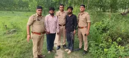 बरेली थाना विथरी चैनपुर पुलिस द्वारा लूट की घटना का सफल अनावरणकर घटना को कारित करने वाले दो युवको को मुठभेड़ के दौरान