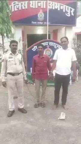 अभनपुर: अभनपुर थाना क्षेत्र में शांति भंग करने वाले 2 लोगों को पुलिस ने गिरफ्तार कर की प्रतिबंधात्मक कार्रवाई