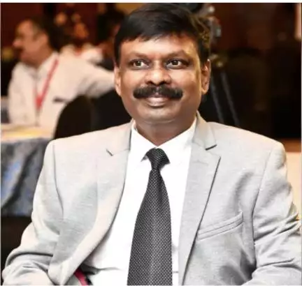 बिहार की दुकान में लौंगलता मिठाई बनाते दिखे शिक्षा विभाग के ACS सिद्धार्थ, सामने आया वीडियो