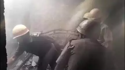 ব্যারাকপুর ২: টিটাগড় নিউ স্ট্যান্ডার্ড লাইনে আগুন, ঘটনাস্থানে দমকলের দুটি ইঞ্জিন