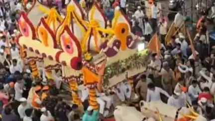 हवेली: संत तुकाराम महाराज पालखी सोहळ्याचे आकुर्डी येथुन पुण्याच्या दिशेने प्रस्थान.