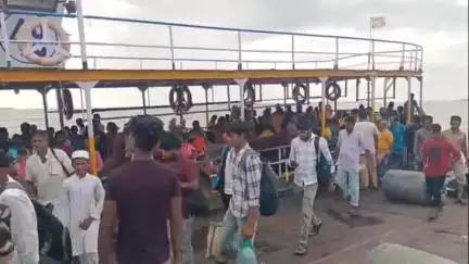 কাকদ্বীপ: লড নম্বর এইটের এক নম্বর জেটিঘাট থেকে ভেসেল পরিষেবা চালু হল