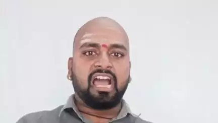 ಇಳಕಲ್‌: ಶಹರ ಠಾಣೆ ಪೋಲಿಸರ ಕಾರ್ಯಾಚರಣೆ; ಬಸ್‌ಗಳಲ್ಲಿ ಕಳ್ಳತನ ಮಾಡುತ್ತಿದ್ದ ಆರೋಪಿ ಬಂಧನ, 180 ಗ್ರಾಂ ಚಿನ್ನಾಭರಣ ವಶ