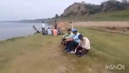 औरैया: केंद्रीय जल आयोग के एक्सईएन ने यमुना पर बाढ़ के मद्देनज़र तैयारियां शुरू की, सब डिवीजन की मशीनों की रीडिंग का
