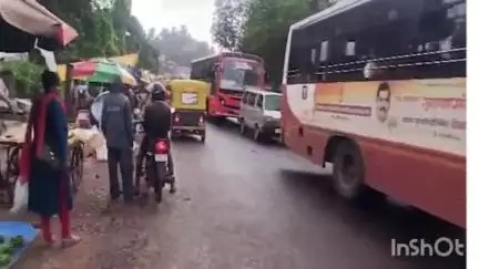कुडाळ: कुडाळ शहरातील वाहतूक कोंडीचा प्रश्न सुटणार; नगराध्यक्षांनी घेतला पुढाकार #jansamasya