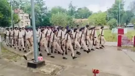आज दिनांक-20.06.2025 को पुलिस अधीक्षक,बाँका के निर्देशानुसार  पुलिस केंद्र,बाँका में परेड का आयोजन किया गया ।