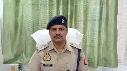 औरैया: कोतवाली क्षेत्र के पढ़ीन गांव में अज्ञात चोरों ने सराफा दुकान पर की चोरी, मुकदमा दर्ज, आरोपियों की तलाश शुरू-सीओ