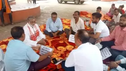 बांसडीह: क्षेत्रीय लोगों की परेशानियों को लेकर CHC बाँसडीह की OPD सेवा बहाल करने की मांग पूर्व विधायक शिव शंकर चौहान ने की
