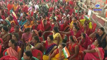 PM Modi flags off Vande Bharat Express between Patliputra & Gorakhpur