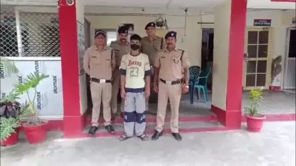 रामनगर: हत्या के मामले में फरार अभियुक्तों की धरपकड़ जारी, पुलिस ने चोरपानी चौराहे से एक अभियुक्त को पकड़ा