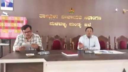 ಮಳವಳ್ಳಿ: ಪಟ್ಟಣದಲ್ಲಿ ನಡೆದ ಪೂರ್ವಭಾವಿ ಸಭೆಯಲ್ಲಿ  ಕೆಂಪೇಗೌಡರ ಜಯಂತಿಯನ್ನು ವಿಜೃಂಭಣೆಯಿಂದ ಆಚರಿಸಲು ತೀರ್ಮಾನ