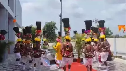 धरणगाव: धरणगाव येथे क्रांतीवीर खाज्याजी नाईक स्मृती स्मारकाचे मुख्यमंत्र्यांच्या हस्ते उद्घाटन