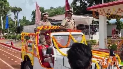 कोंडागांव: पुलिस प्रशिक्षण केंद्र बोरगांव में 90 नव आरक्षक देश की सेवा के लिए तैयार, बस्तर IG के सामने जवानों ने ली देश सेवा की शपथ