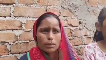 मौदहा: गहरौली गांव में बच्चों के बीच हुए विवाद पर देवरानी ने तीन अज्ञात के साथ मिलकर महिला और उसके बच्चों के साथ की मारपीट