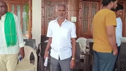 పెద్దపల్లి: కలెక్టర్‌ కార్యాలయం ముందు తల్లి కొడుకులు పురుగుల మందు డబ్బాతో తండ్రిపై చేసిన ఆరోపణలపై స్పందించిన తండ్రి