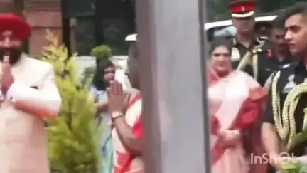 देहरादून: राष्ट्रपति द्रोपदी मुर्मू ने राष्ट्रपति निकेतन में कई योजनाओं का किया शिलान्यास, एनआईवीएच में बच्चों को किया सम्मानित
