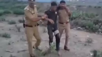 हाथरस: डीएम के ड्राइवर की बेटी की गोली मारकर हत्या मामले में दो अभियुक्तों को पुलिस ने मुठभेड़ के दौरान किया गिरफ्तार