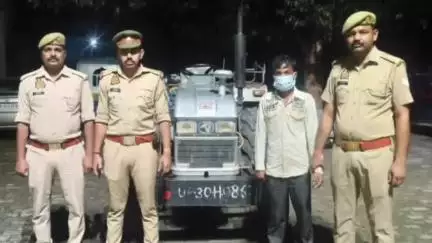 सवायजपुर: पाली पुलिस ने चोरी के ट्रैक्टर के साथ भाहपुर गांव के एक युवक को किया गिरफ्तार