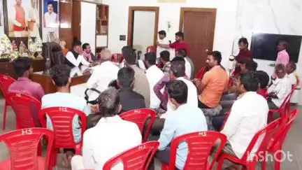 पठारी: क्षेत्र के एक दर्जन से अधिक नागरिकों ने विभिन्न समस्याओं के समाधान के लिए विधायक को दिए आवेदन