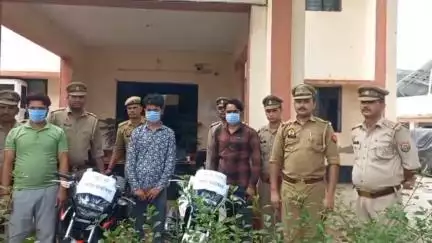 बाह: बसई अरेला पुलिस ने 24 घंटे में लूट का किया खुलासा, तीन लुटेरों को किया गिरफ्तार