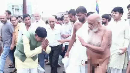 कुरवाई: नगर में आचार्य अनंत श्री सुधासागर महाराज का हुआ आगमन, श्रद्धालुओं ने किए दर्शन