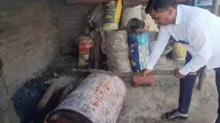 गेवराई: तलवाडा येथे हातभट्टी अड्डा उध्वस्त