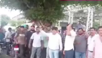 डोईवाला: डोईवाला शुगर मिल के कर्मचारियों ने वेतन कटौती से नाराज होकर किया कार्य बहिष्कार, कांग्रेस ने किया समर्थन