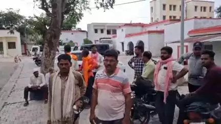 झांसी: रक्सा में जमीन विवाद के दौरान एक व्यक्ति पर युवक ने की फायरिंग, बाल-बाल बची जान; पुलिस ने दर्ज किया मुकदमा
