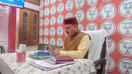 बड़सर: बोनाफाइड, जाति प्रमाण पत्र और राजस्व दस्तावेज बनाने में 20 फीसदी वृद्धि पर MLA इन्द्रदत्त लखनपाल ने जताया विरोध