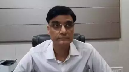 झांसी: मेडिकल में आग लगने पर सोशल मीडिया पर 'सब कुछ जलकर हुआ राख' की खबर को प्रिंसिपल डॉ मयंक सिंह ने बताया भ्रामक