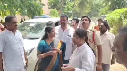 పిఠాపురం: రోడ్డు ప్రమాదంలో మృతి చెందిన కుటుంబాలను డిప్యూటీ సీఎం పవన్ కళ్యాణ్ ఆదుకోవాలి మాజీ ఎంపీ వంగా గీత