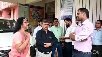 धमतरी: धमतरी के कलेक्टर ने कन्या महाविद्यालय का किया औचक निरीक्षण