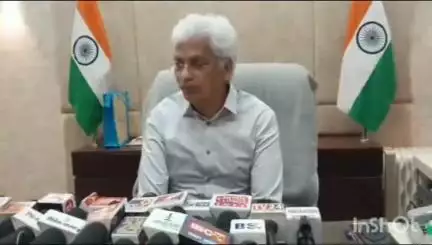 जबलपुर: कलेक्टर कार्यालय में कलेक्टर दीपक सक्सेना ने बाढ़ से निपटने की बताई तैयारी, दिए निर्देश