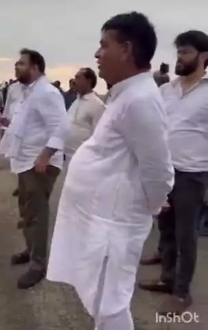 नावानगर: नावानगर पहुंचे तेजस्वी ने रास्ते में गाड़ी रोक किसानों से पूछा हाल-चाल, वीडियो वायरल