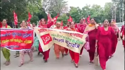 थानेसर: सीटू ने न्यूनतम वेतन ₹26 हजार करने की मांग के साथ किया विरोध प्रदर्शन, सीएम के नाम सौंपा ज्ञापन