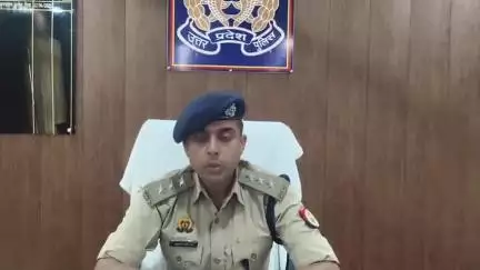 बिधूना: अछल्दा रेलवे क्रॉसिंग पर ट्रेन के पहिये से धुआं निकलने के संबंध में क्षेत्राधिकारी ने दी जानकारी