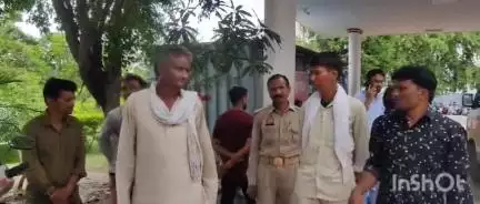 उरई: जिला हमीरपुर के लापरवाह ट्रैक्टर चालक ने बाइक सवार के मारी टक्कर युवक की मौत 2 साथी गंभीर रूप से घायल।