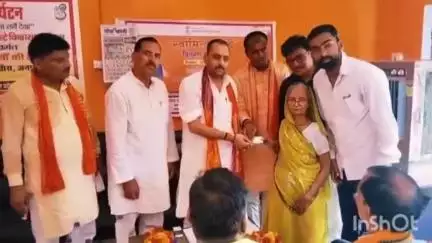 रामनगर: लोधौरा गांव में विकसित भारत संकल्प सभा ,ग्राम चौपाल का आयोजन किया गया, रामनगर ब्लाक प्रमुख शामिल हुए