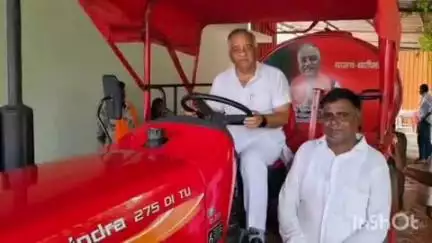भितरवार: भितरवार क्षेत्र के गड़ाजर गांव में विधायक निधि से मिले मिनी फायर बिग्रेड टैंकर