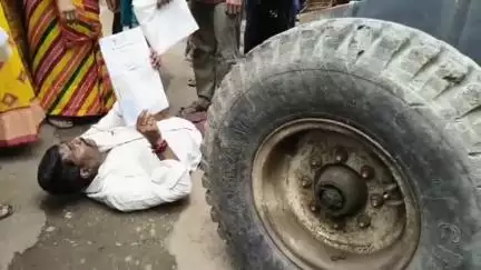 छावनी मार्ग पर टीन शेड हटाने को लेकर हंगामा, नगर निगम की कार्रवाई रुकी