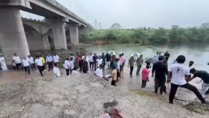 चित्तौड़गढ़: चित्तौड़गढ़ में वंदे गंगा जल संरक्षण अभियान के तहत बेड़च नदी सफाई अभियान सम्पन्न हुआ