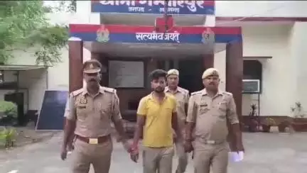मेहनगर: गंभीरपुर थाना की पुलिस टीम ने दयालपुर मोड़ के पास हत्या के प्रयास के मामले में वांछित आरोपी को किया गिरफ्तार