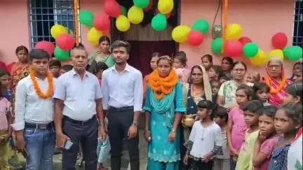 रफीगंज: बदोपुर में बिहार पुलिस में चयनित होने पर ग्रामीणों ने गर्मजोशी के साथ किया स्वागत