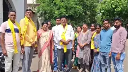 चंद्रपूर: सरपंच पदाची सोडत नव्याने
काढा - सचिन राजुरकर यांची जिल्हाधिकारी यांच्याकडे निवेदनाद्वारे मागणी