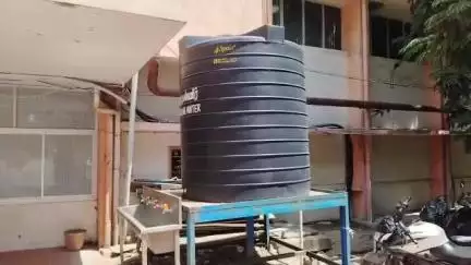 தண்டையார்பேட்டை: அரசு ஸ்டான்லி மருத்துவமனையில் தண்ணீர் இல்லாமல் மயங்கிய மூதாட்டி - குடிநீர் லாரி வராததால் போலீசார் தண்ணீர் கொடுத்து உதவி