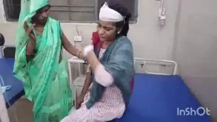 कायमगंज: गांव अर्जुन नगला निवासी युवती छत के जाल पर खड़ी होकर गिरकर घायल, अस्पताल में भर्ती